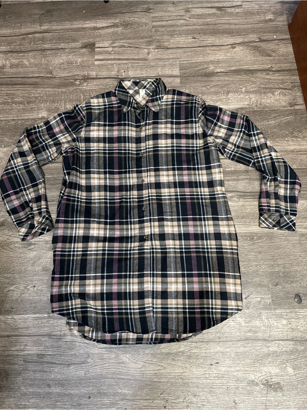 HUE Black & Pink Plaid Button-Down Shirt - Picture 3 of 7
